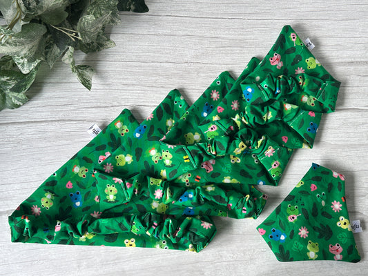 Cotton Pet Scrunchie Bandana - Froggtastic