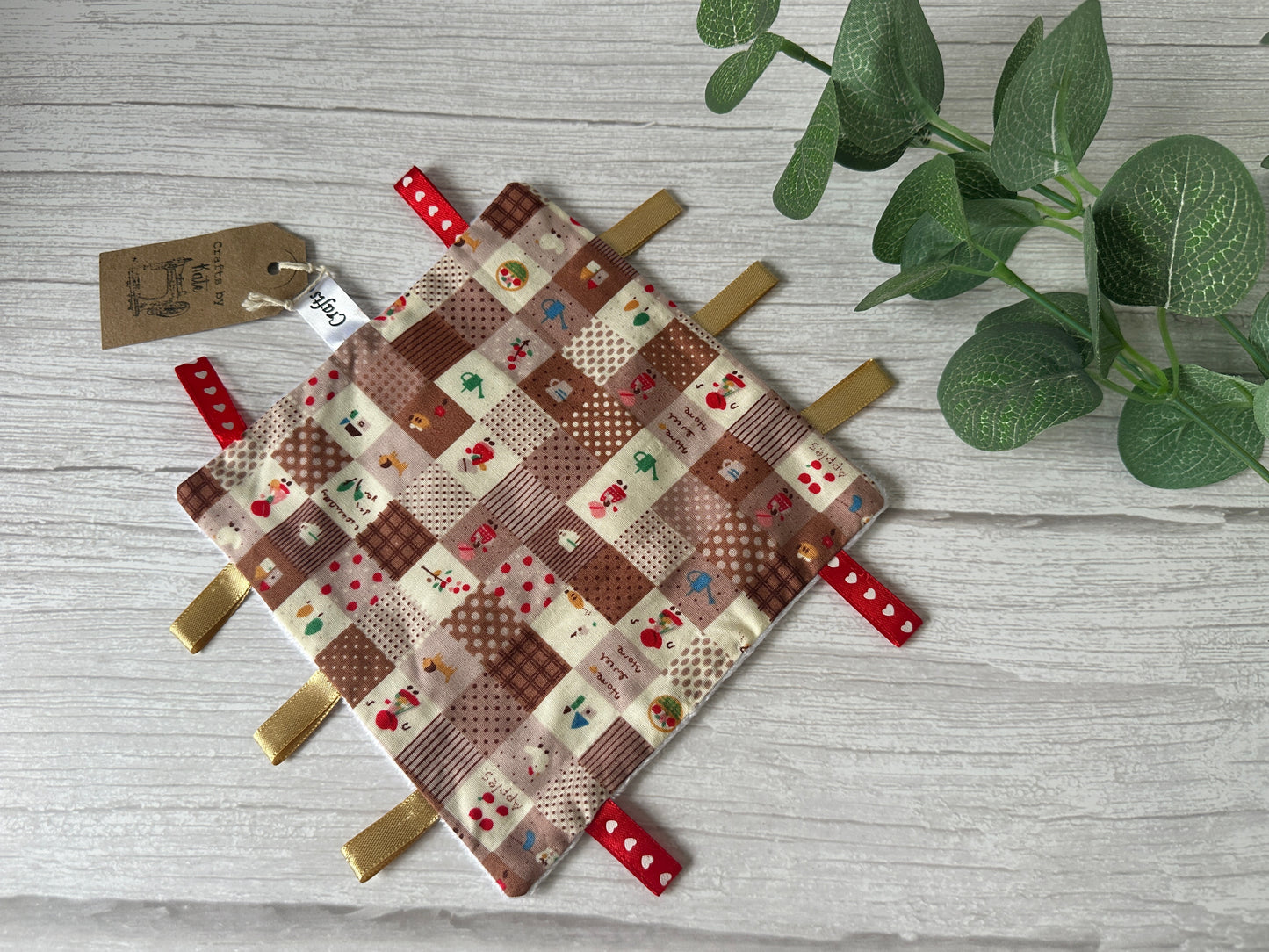 Cotton & Dimple Fleece Baby Taggy Comfort Blanket - Brown Picnic Blanket