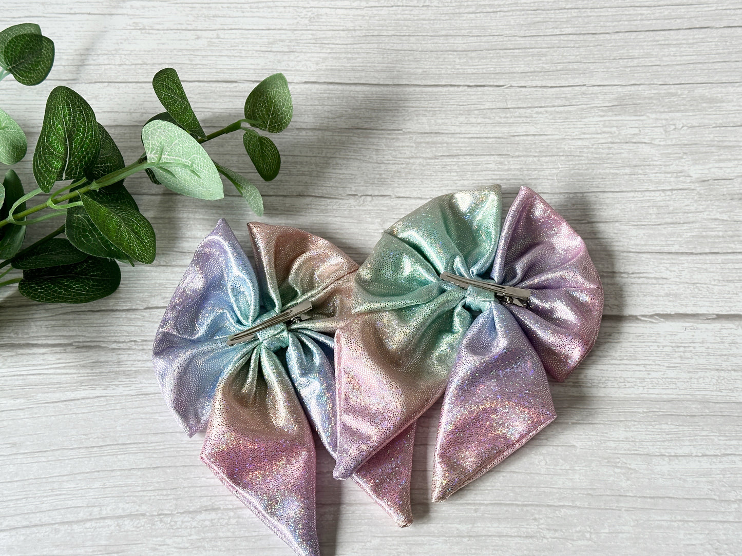 Jersey Foil Hologram Sailor Bow Clip - Mermaid Rainbow