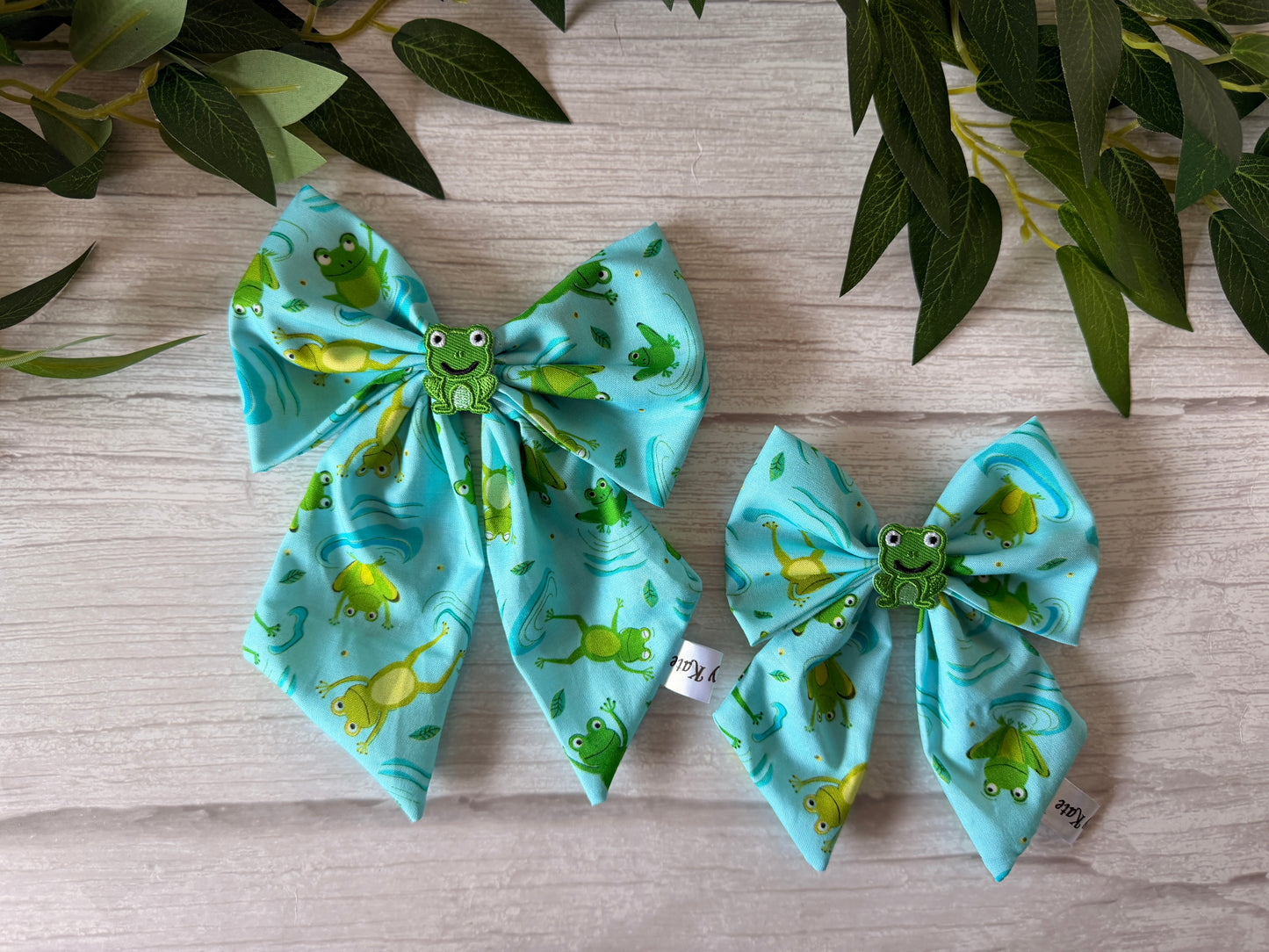 Pet Sailor Bows - Frogtastic