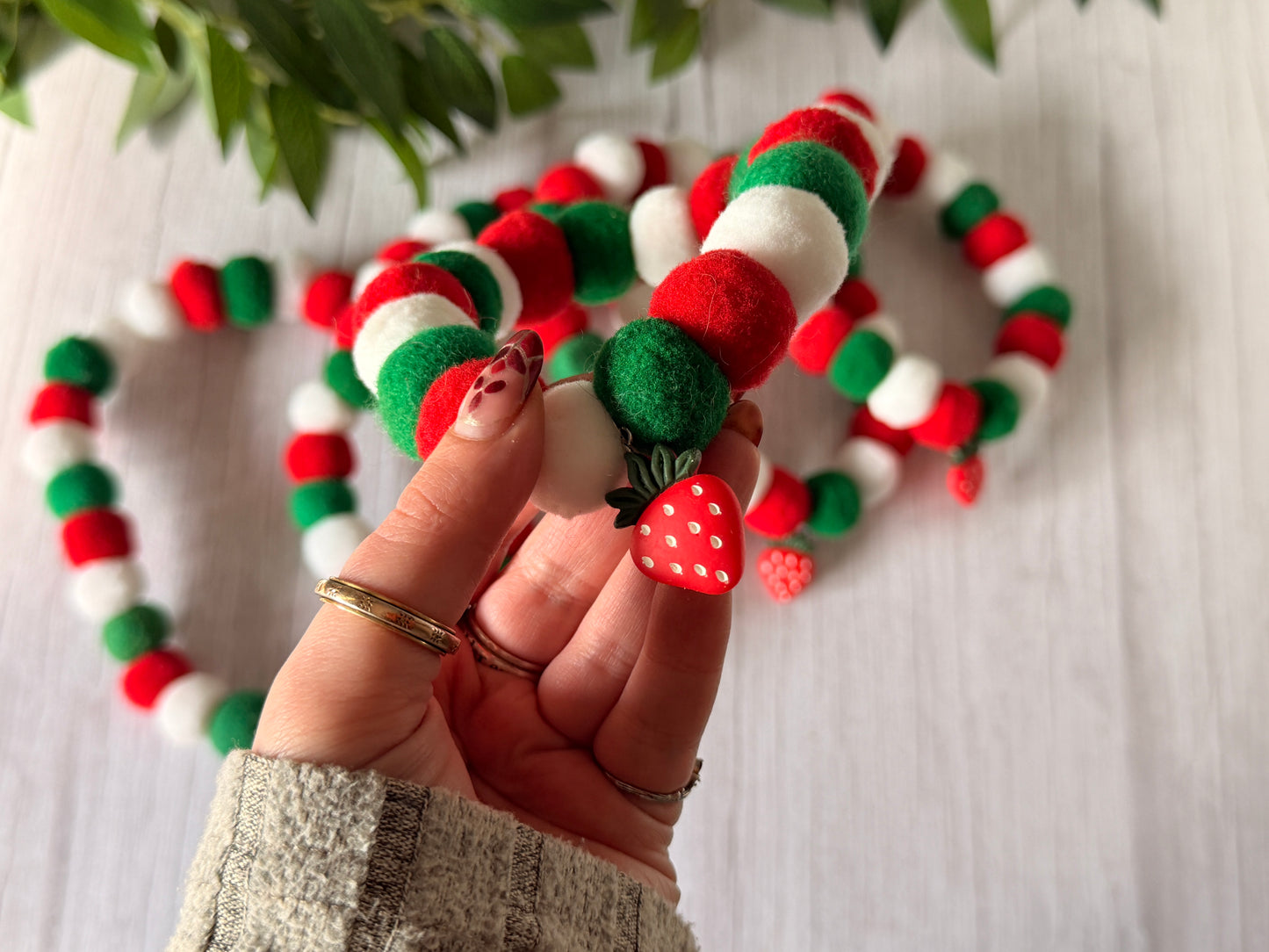 PomPom Pet Collar - Strawberry delight