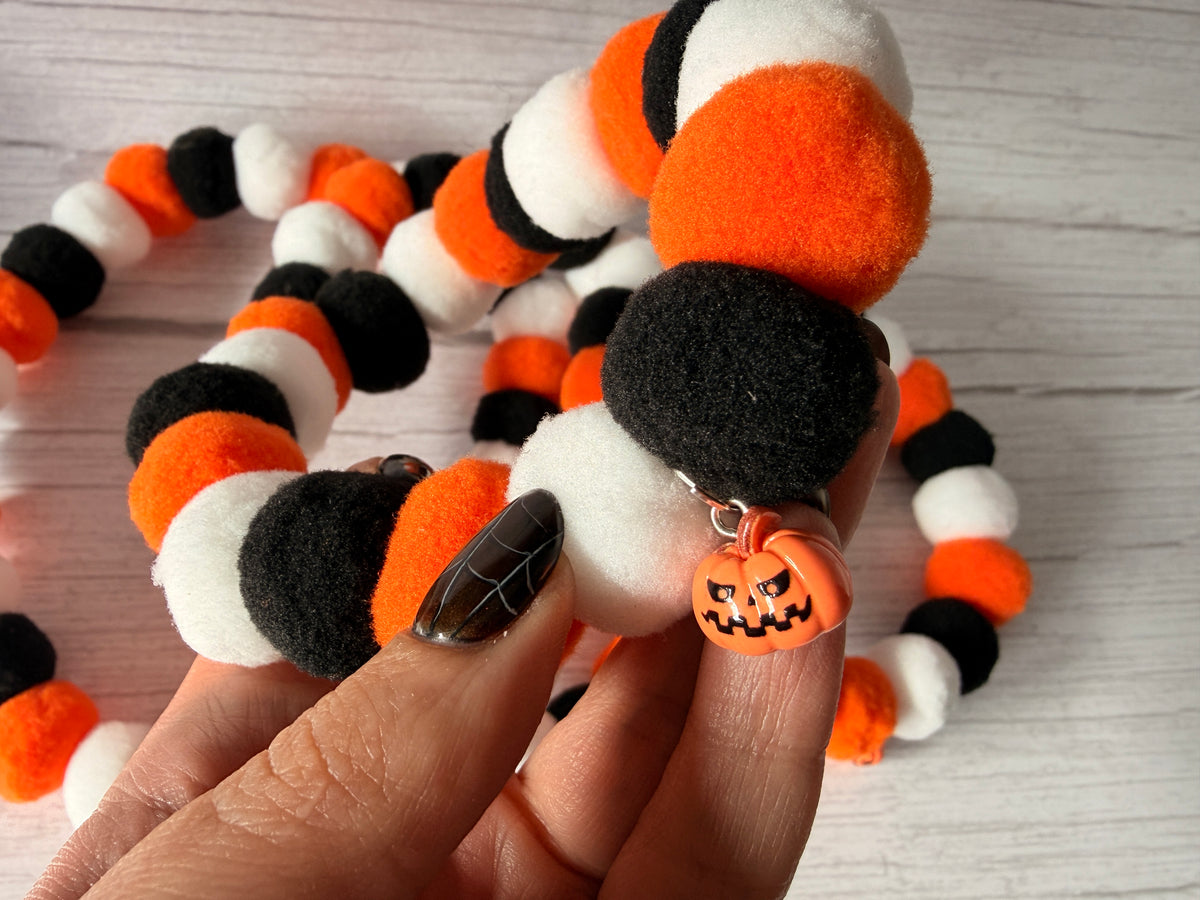 PomPom Pet Collar - Trick or Treat