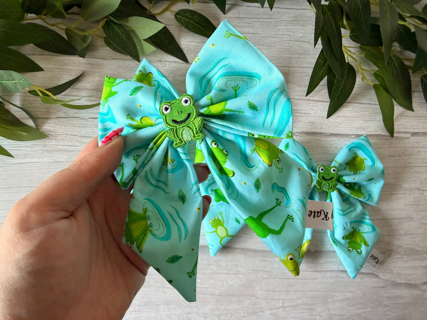 Pet Sailor Bows - Frogtastic