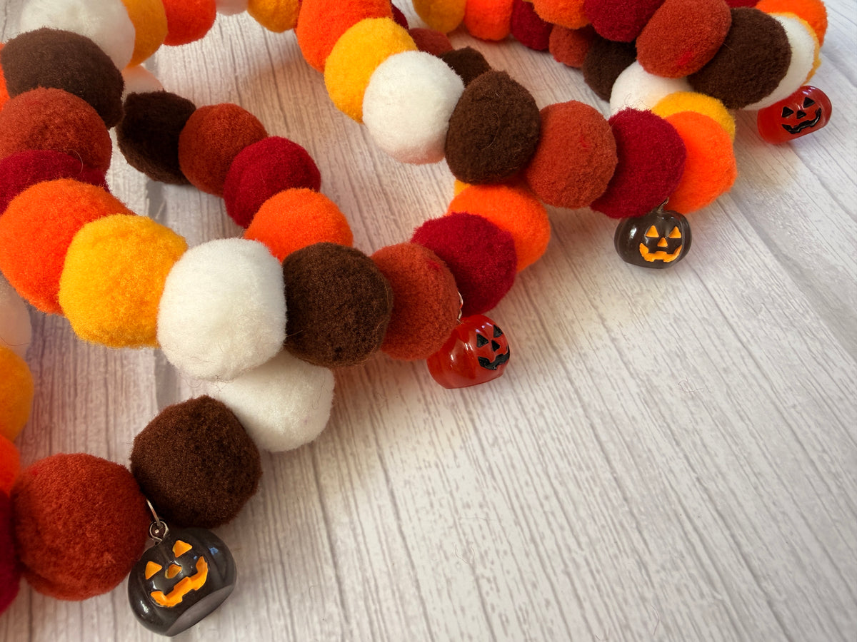 PomPom Pet Collar - Jack O’lantern