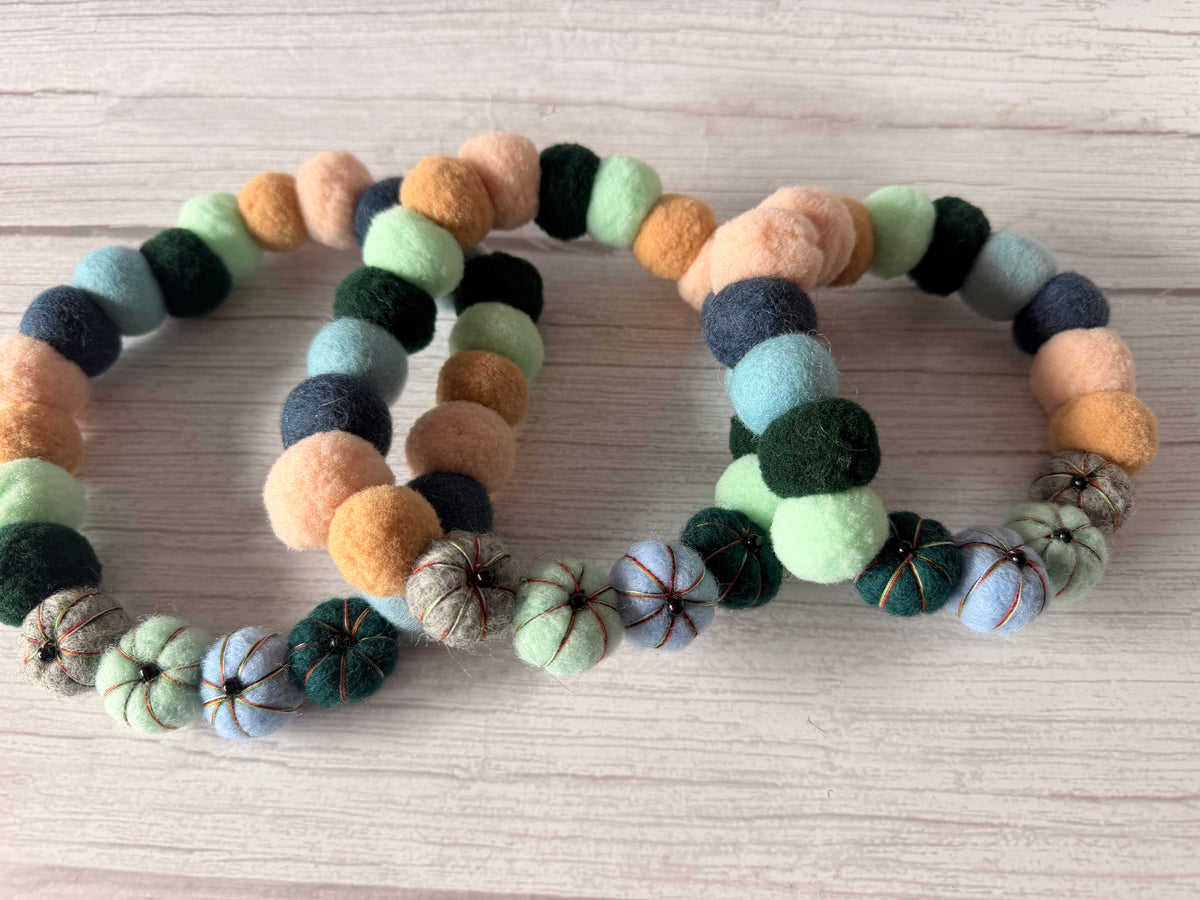 PomPom Pet Collar - Pumpkin blues