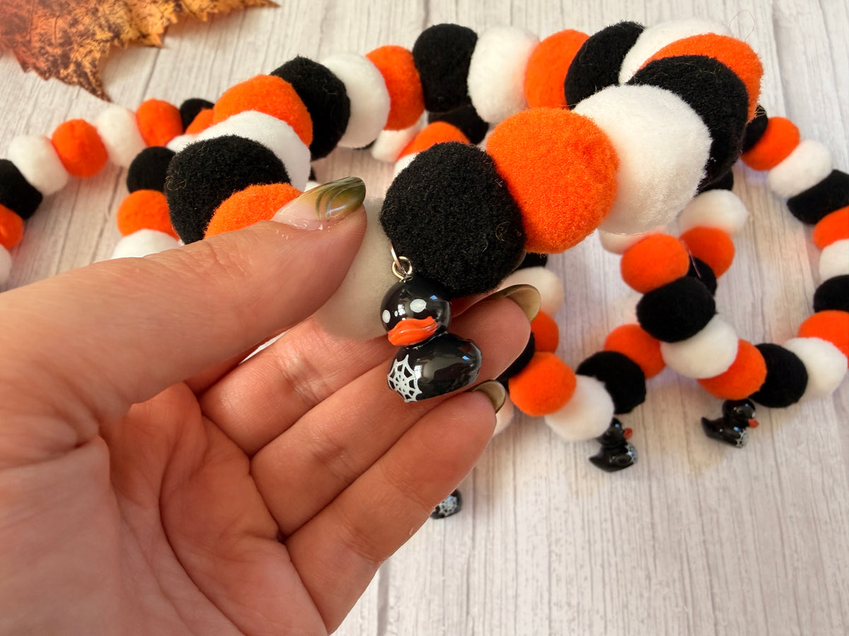 PomPom Pet Collar - Halloween Duck