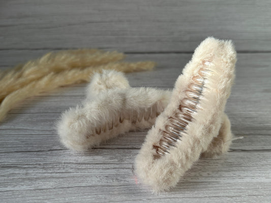 Fluffy Hair Claw Clip - Beige Cream