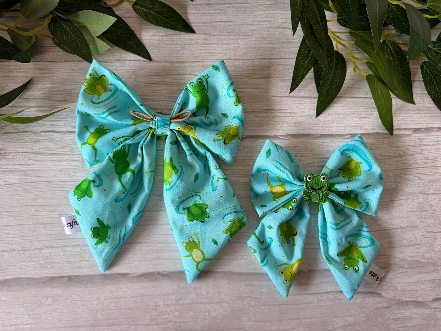 Pet Sailor Bows - Frogtastic