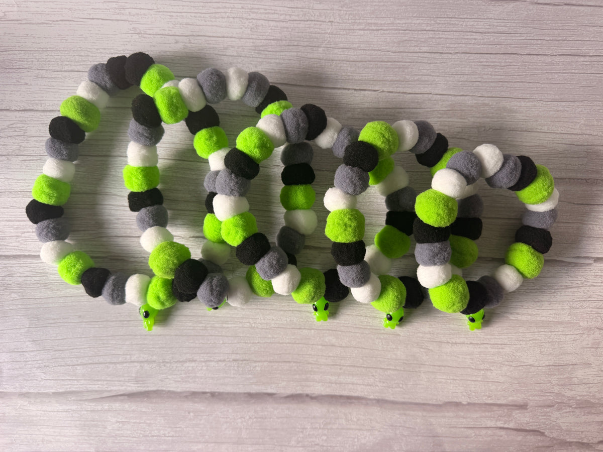 PomPom Pet Collar - Alien Invasion