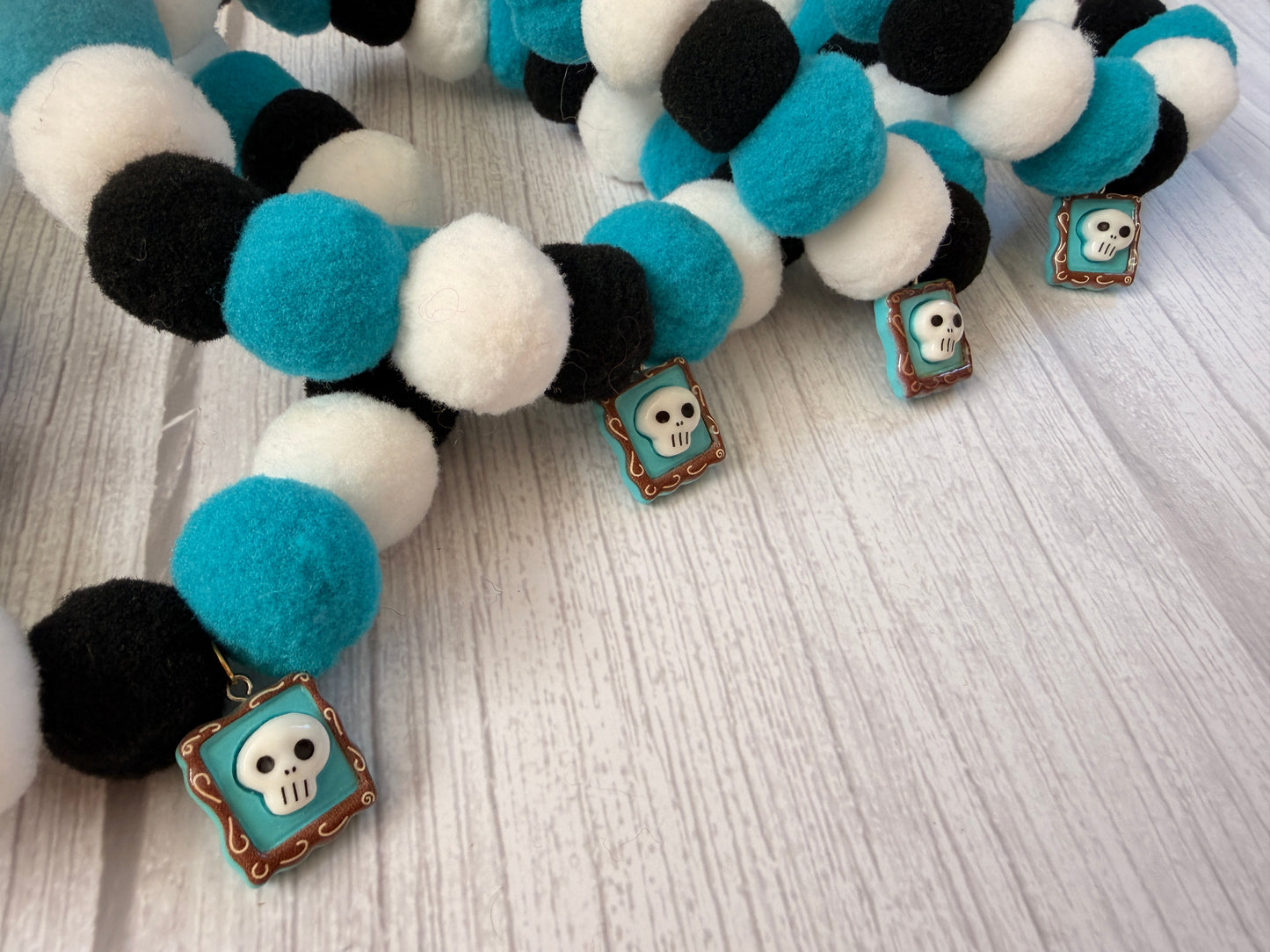 PomPom Pet Collar - Skeleton Art
