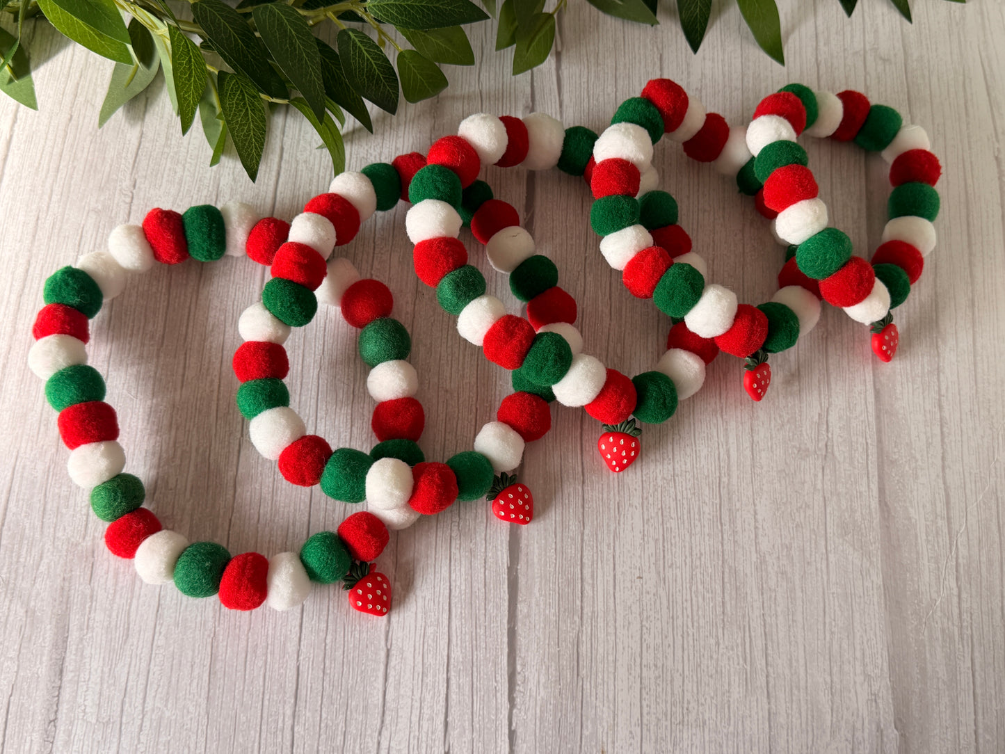 PomPom Pet Collar - Strawberry delight