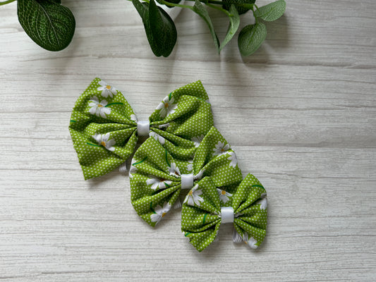 Cotton Pet Bow with collar attachment - Green Daisies