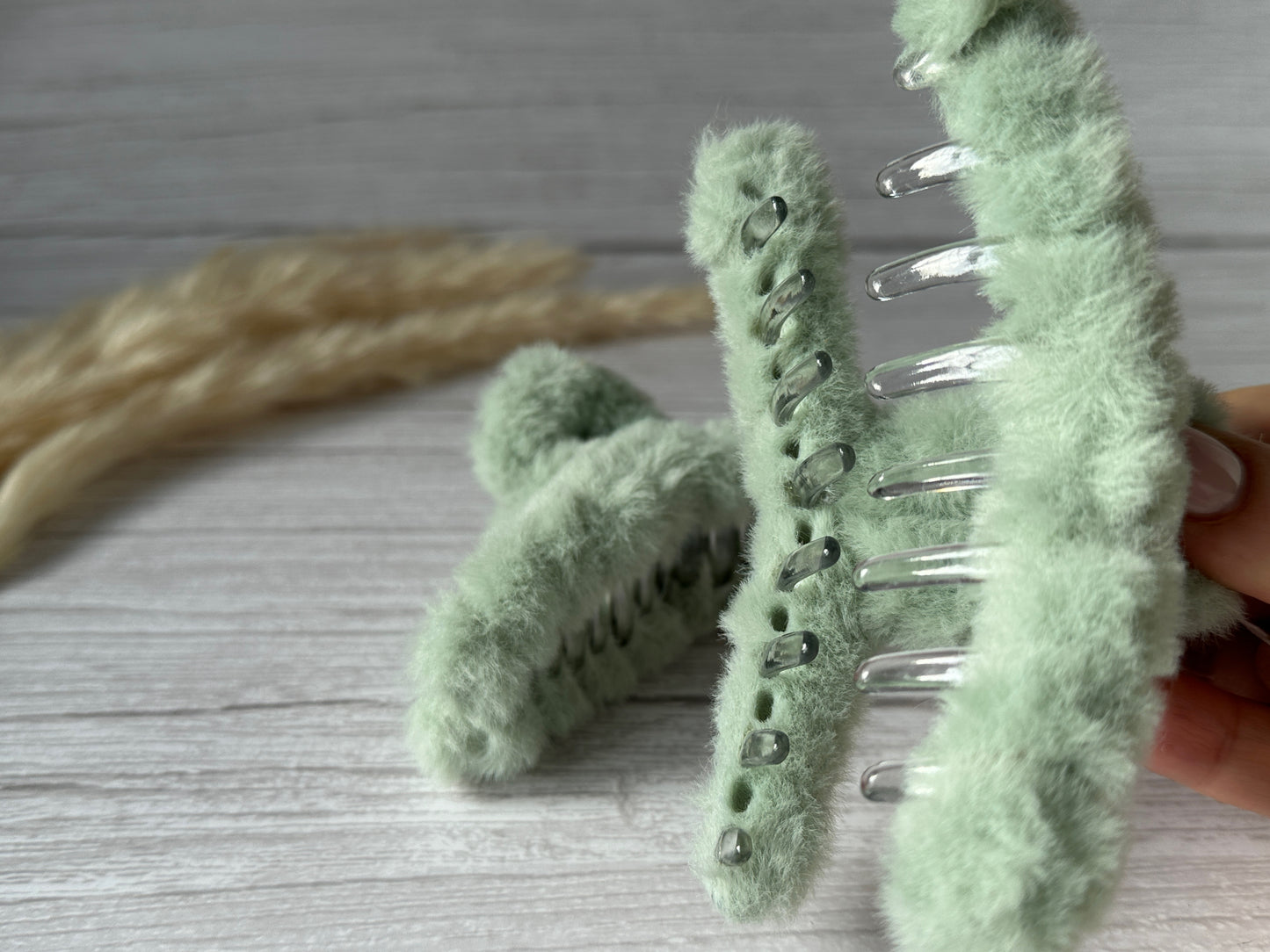 Fluffy Hair Claw Clip - Mint Green